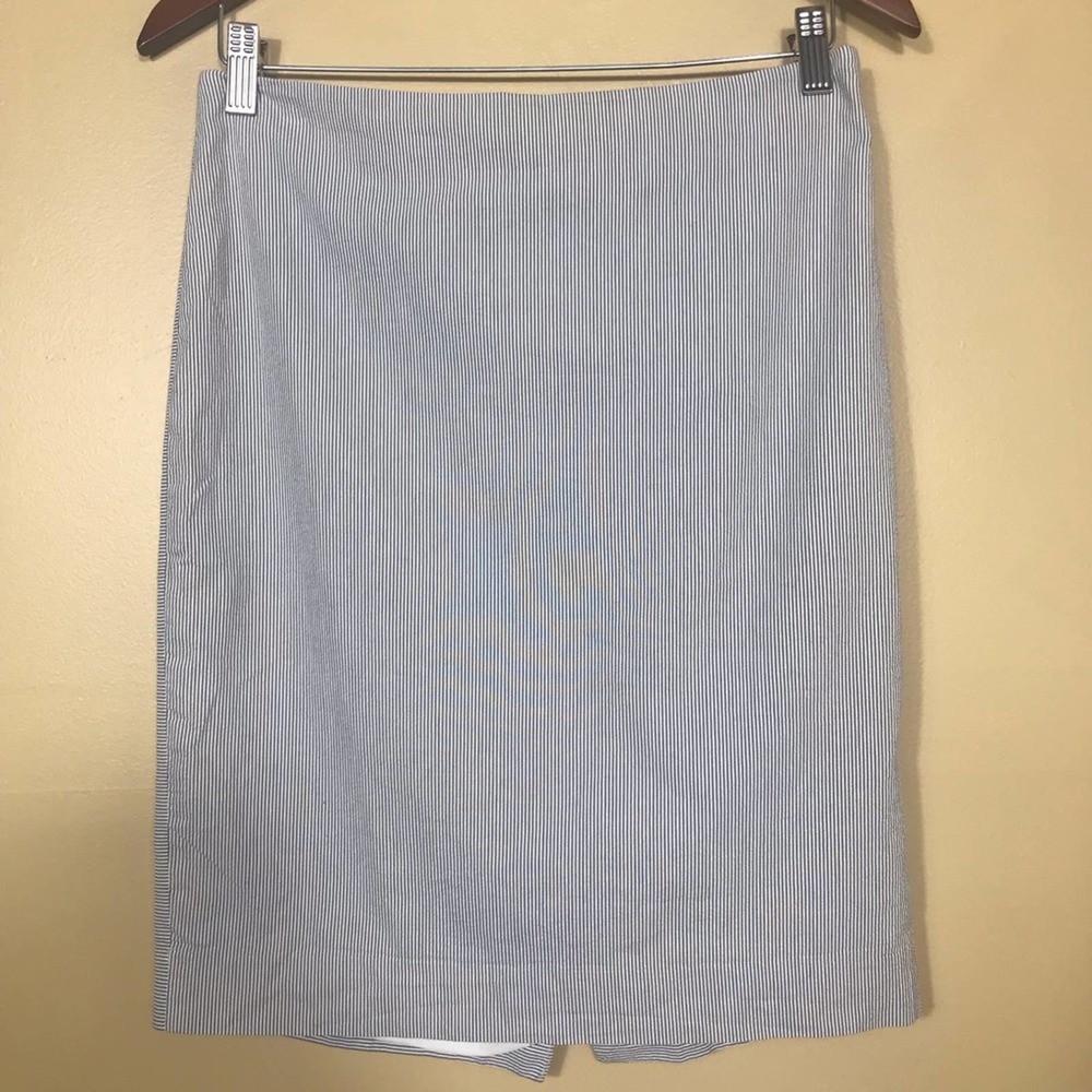 The‎ Limited Skirt Womens 6 Gray & White Vertical Stripe Pencil Career